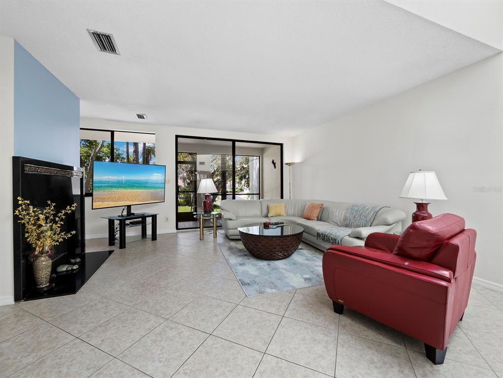 Longboat Key, Florida, 34228, United States, 2 Bedrooms Bedrooms, ,3 BathroomsBathrooms,Residential,For Sale,1942168