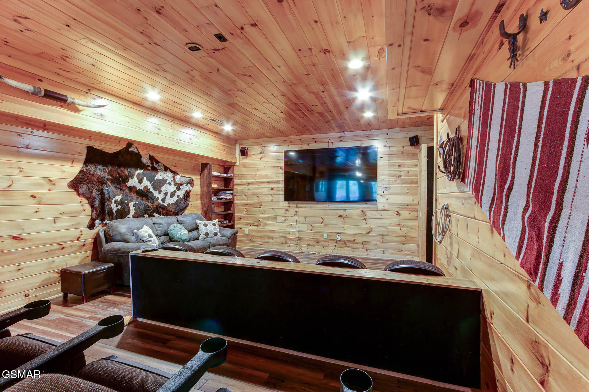 Sevierville, Tennessee, 37876, United States, 3 Bedrooms Bedrooms, ,5 BathroomsBathrooms,Residential,For Sale,1976203