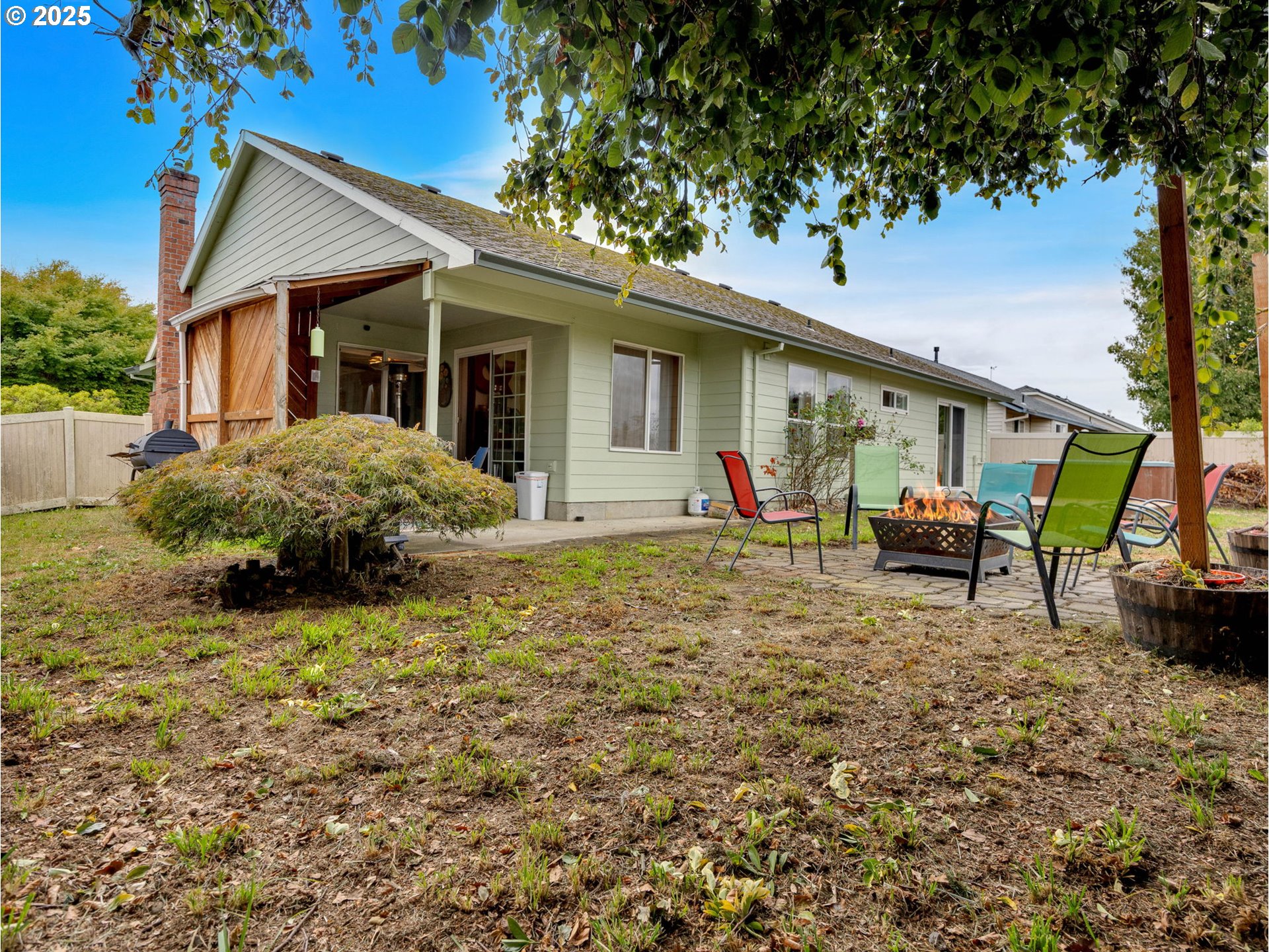 Troutdale, Oregon, 97060, United States, 3 Bedrooms Bedrooms, ,2 BathroomsBathrooms,Residential,For Sale,1996505