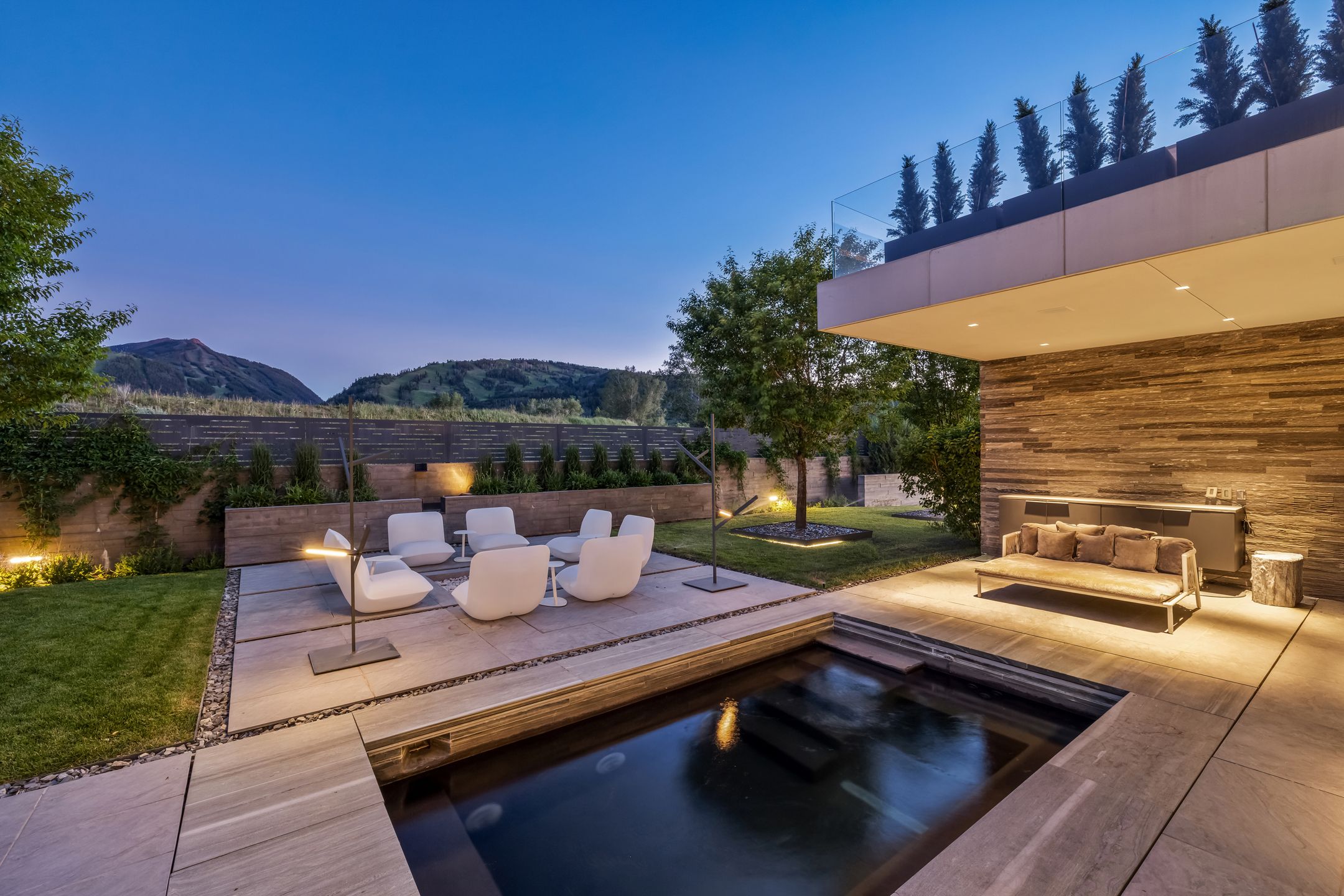  High Luxury with Golf Course Views - 物件實景