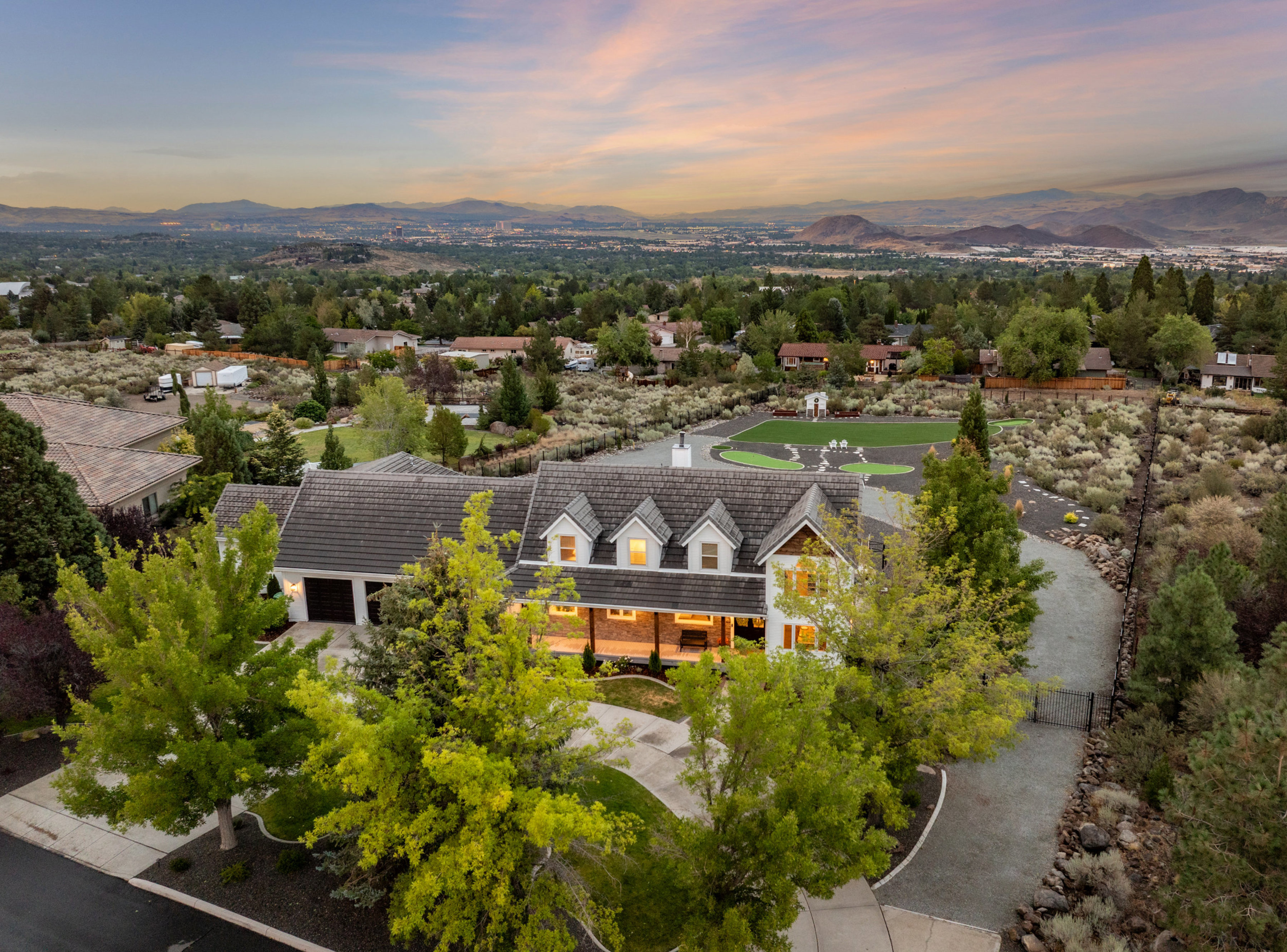 Expansive South West Luxury Ranch Style Estate with RV Garage & In-Law Quarters - 物件實景