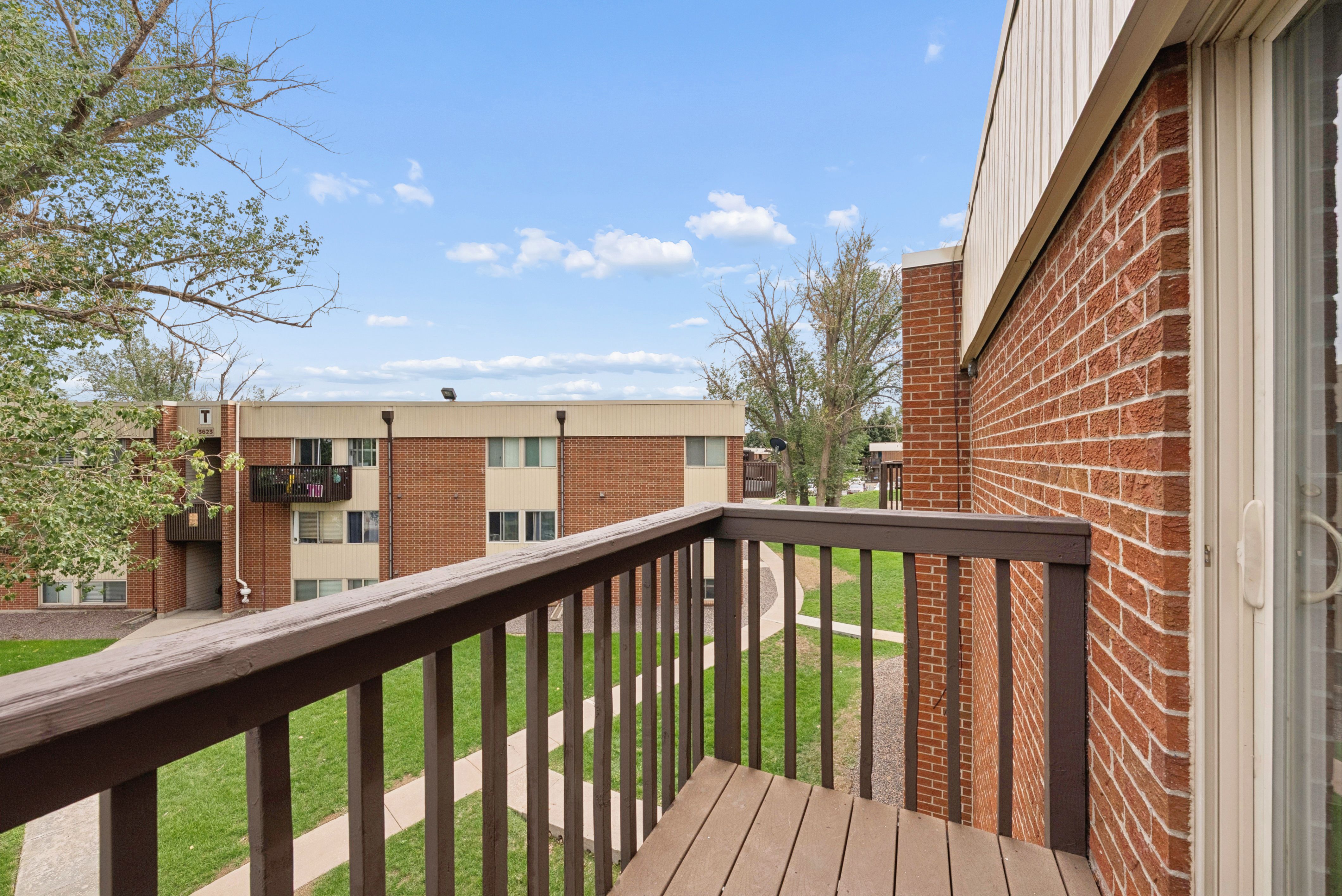  Fresh, Fully Remodeled & Move-In Ready - 物件實景