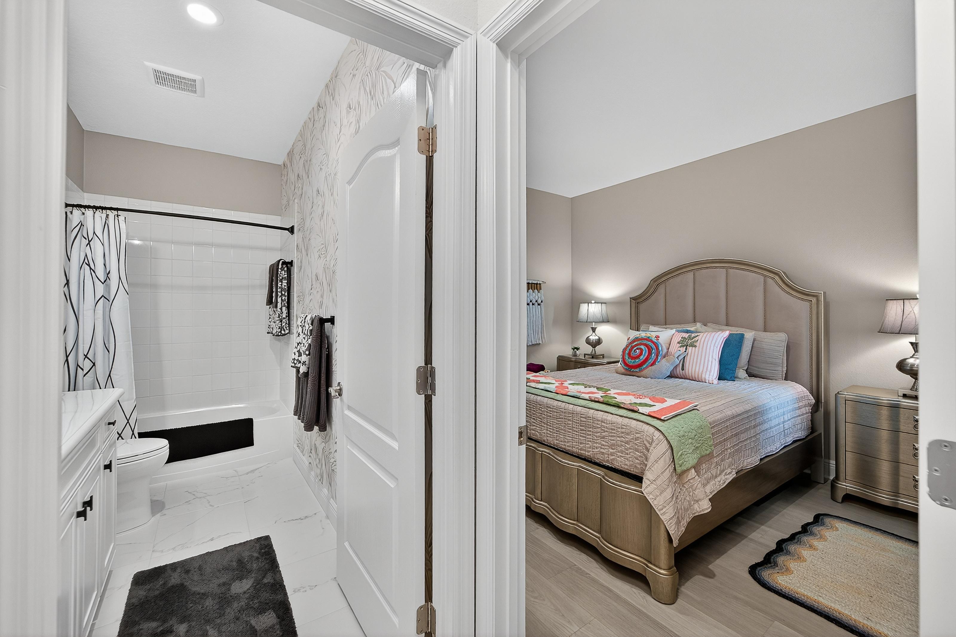 Bradenton, Florida, 34211, United States, 3 Bedrooms Bedrooms, ,2 BathroomsBathrooms,Residential,For Sale,2008823