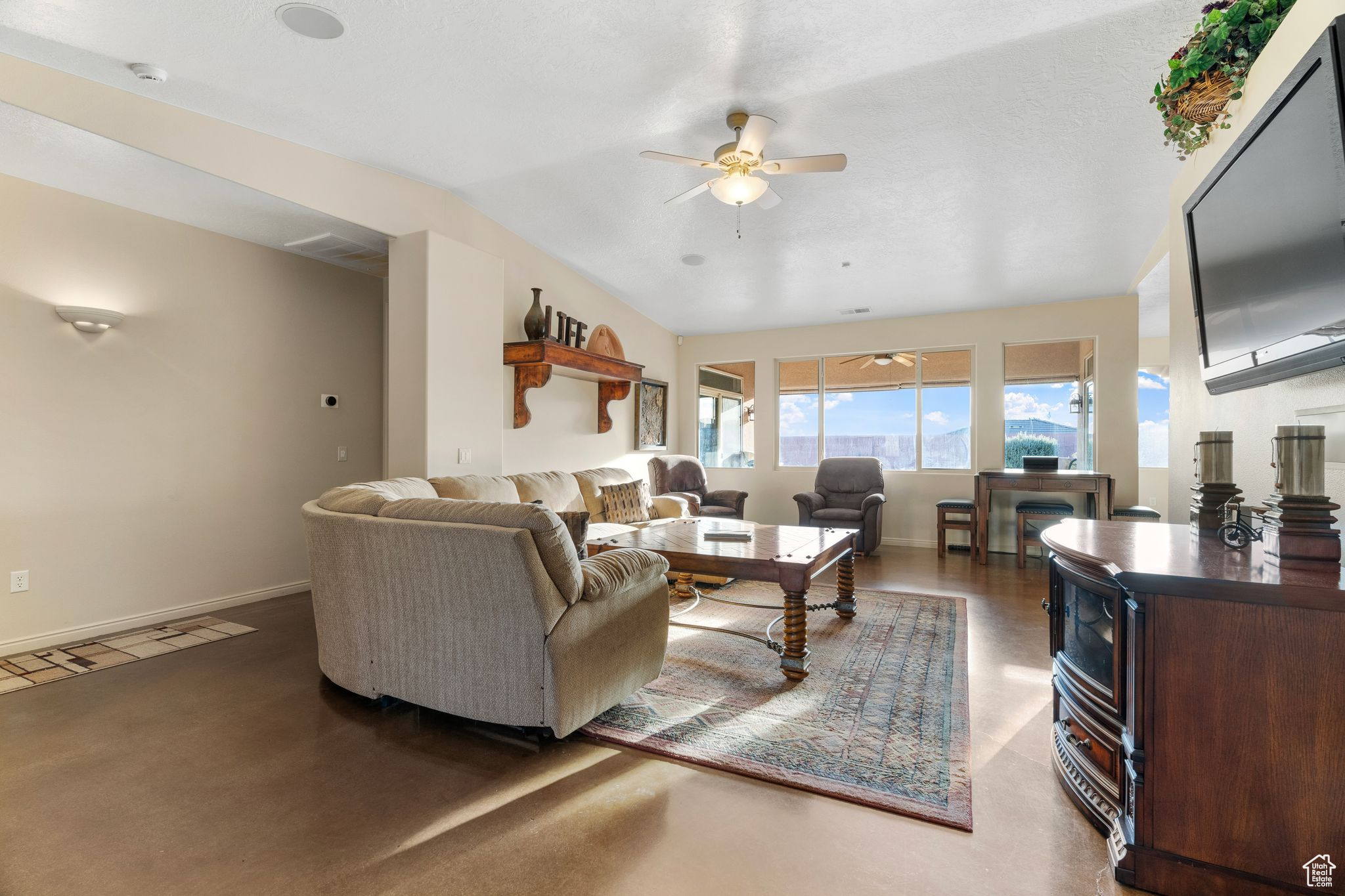 Washington, Utah, 84780, United States, 4 Bedrooms Bedrooms, ,3 BathroomsBathrooms,Residential,For Sale,1696576