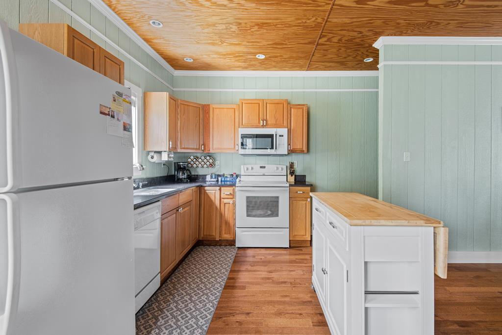 New Canton, Virginia, 23123, United States, 3 Bedrooms Bedrooms, ,2 BathroomsBathrooms,Residential,For Sale,1915439
