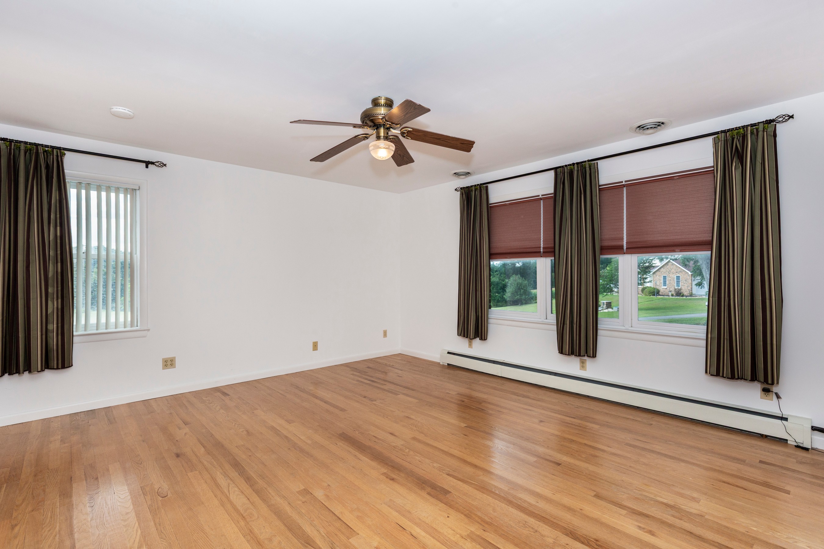  NONE AVAILABLE - 物件實景