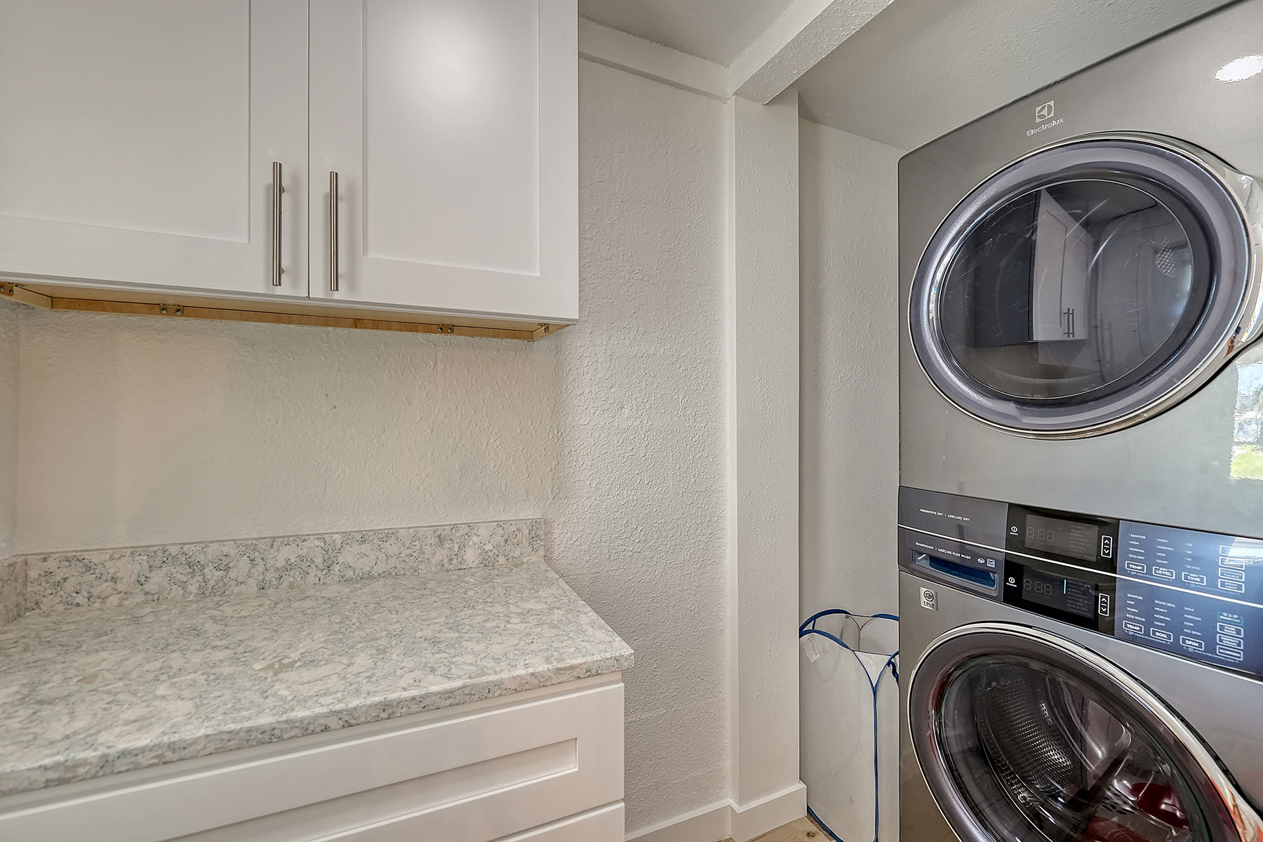  SPANISH MAIN YACHT CLUB CONDO - 物件實景