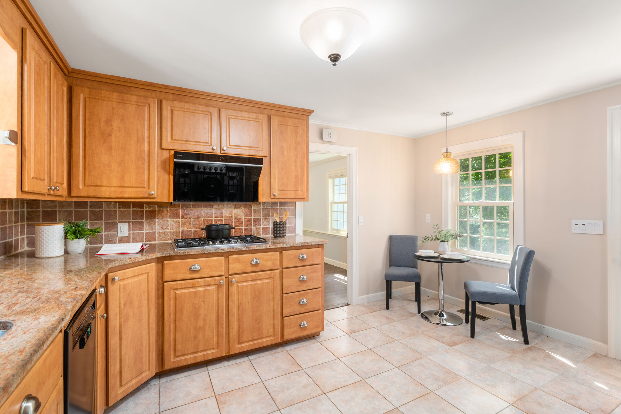  118 Newton Street, Weston, MA, 02493 - 物件實景