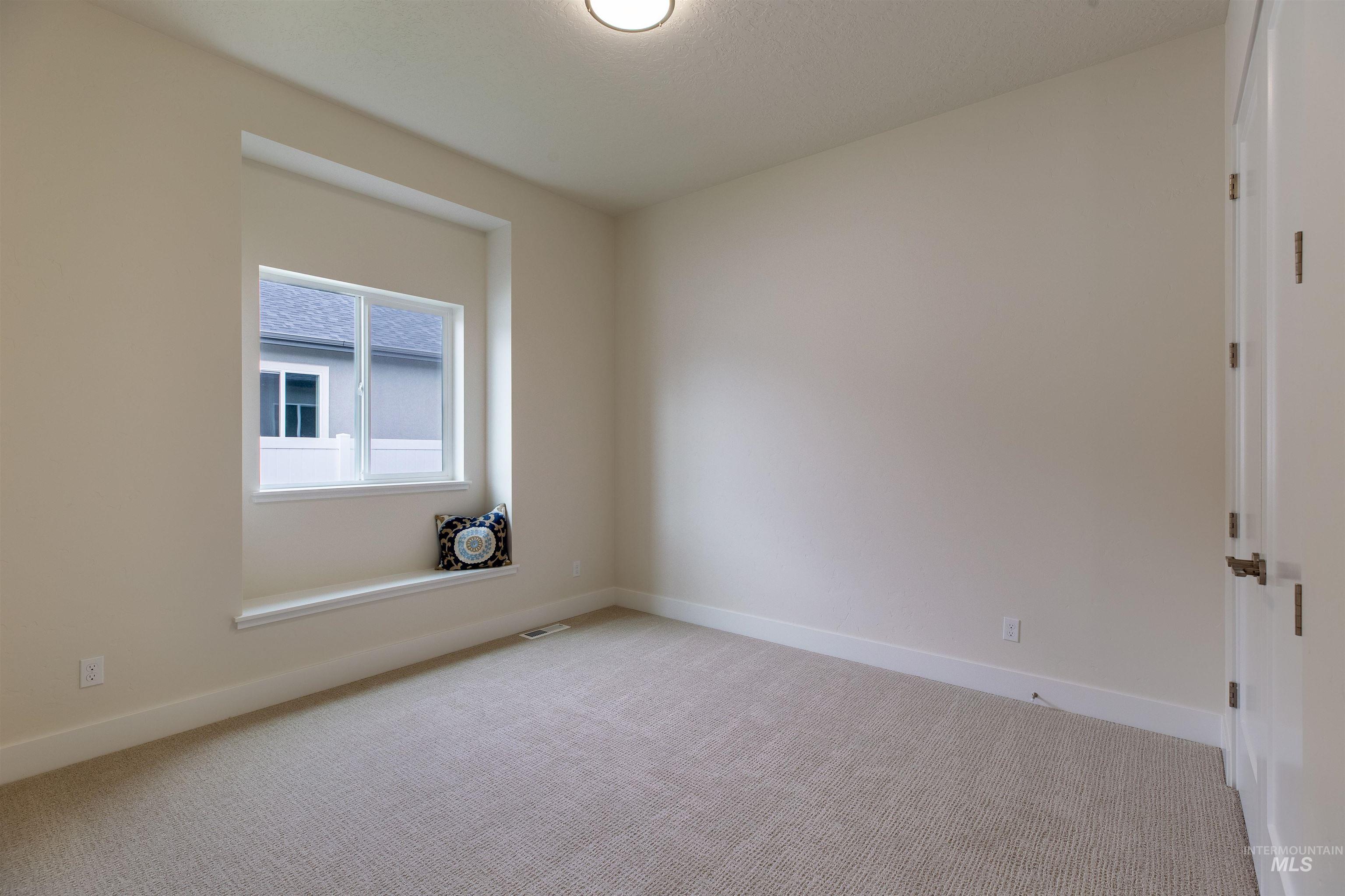 Meridian, Idaho, 83642, United States, 4 Bedrooms Bedrooms, ,3 BathroomsBathrooms,Residential,For Sale,1992156