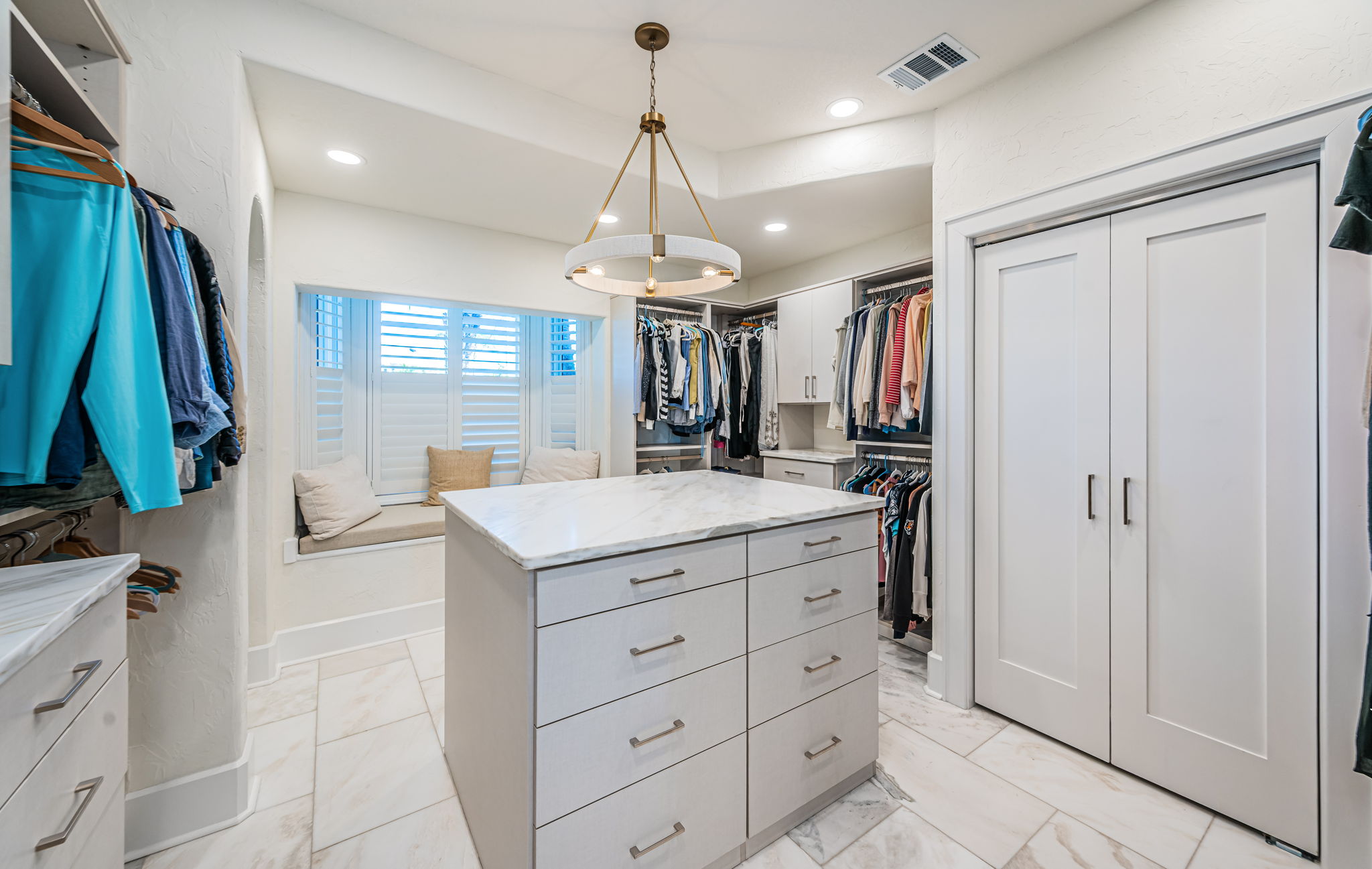 St Petersburg, Florida, 33707, United States, 5 Bedrooms Bedrooms, ,5 BathroomsBathrooms,Residential,For Sale,2007772