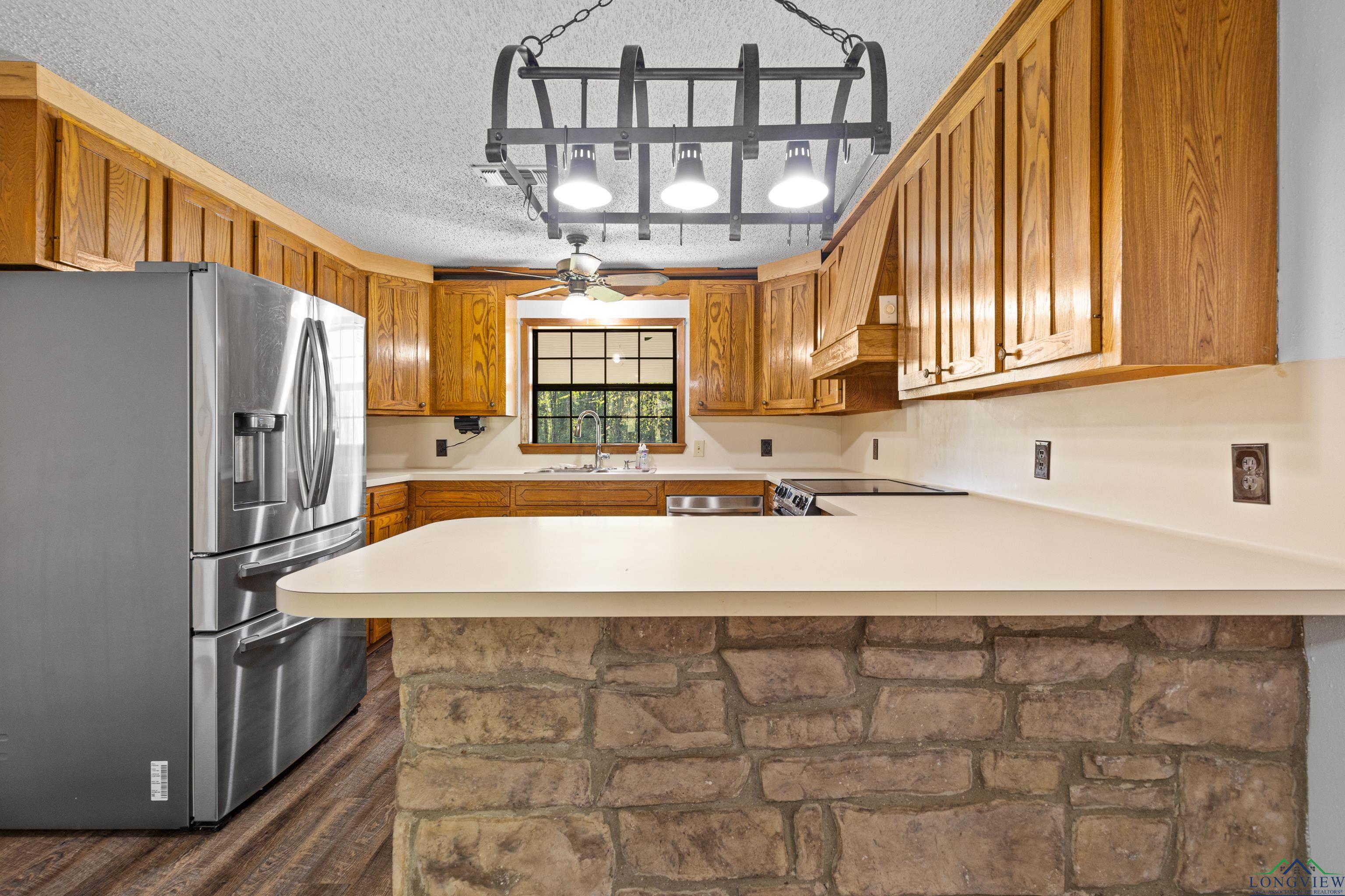 Tatum, Texas, 75691, United States, 3 Bedrooms Bedrooms, ,2 BathroomsBathrooms,Residential,For Sale,1933194