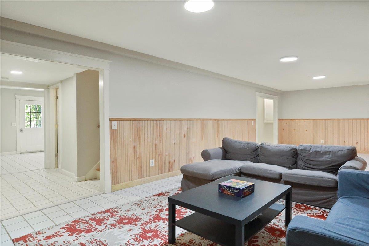 Mcgaheysville, Virginia, 22840, United States, 4 Bedrooms Bedrooms, ,4 BathroomsBathrooms,Residential,For Sale,1877155