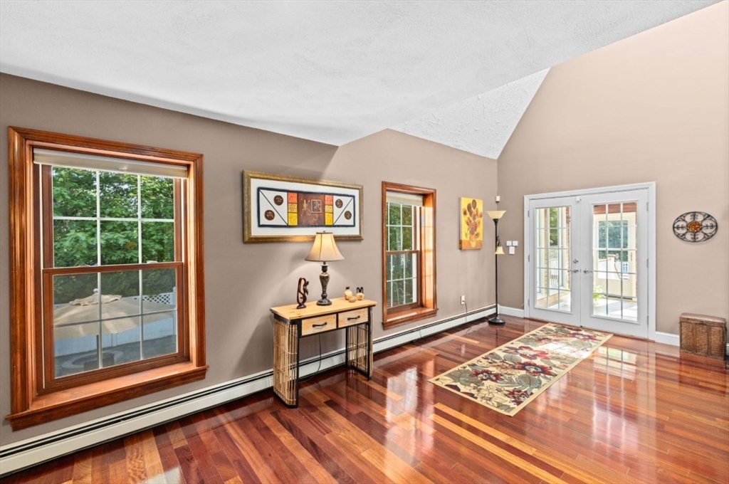 Braintree, Massachusetts, 02184, United States, 5 Bedrooms Bedrooms, ,4 BathroomsBathrooms,Residential,For Sale,1857635