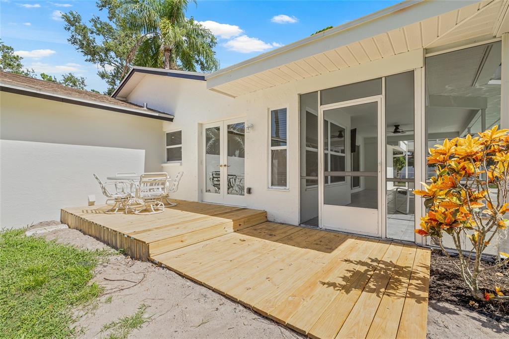 St Petersburg, Florida, 33705, United States, 4 Bedrooms Bedrooms, ,2 BathroomsBathrooms,Residential,For Sale,1919493