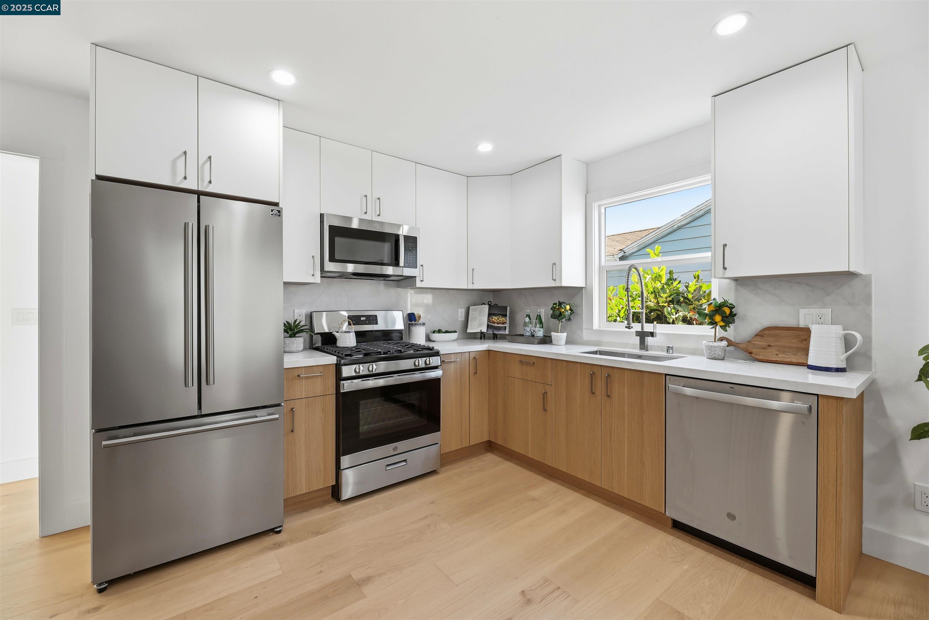 San Pablo, California, 94806, United States, 3 Bedrooms Bedrooms, ,1 BathroomBathrooms,Residential,For Sale,2003031