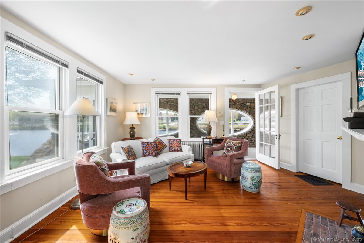 Stonington, Connecticut, 06379, United States, 3 Bedrooms Bedrooms, ,3 BathroomsBathrooms,Residential,For Sale,1830506