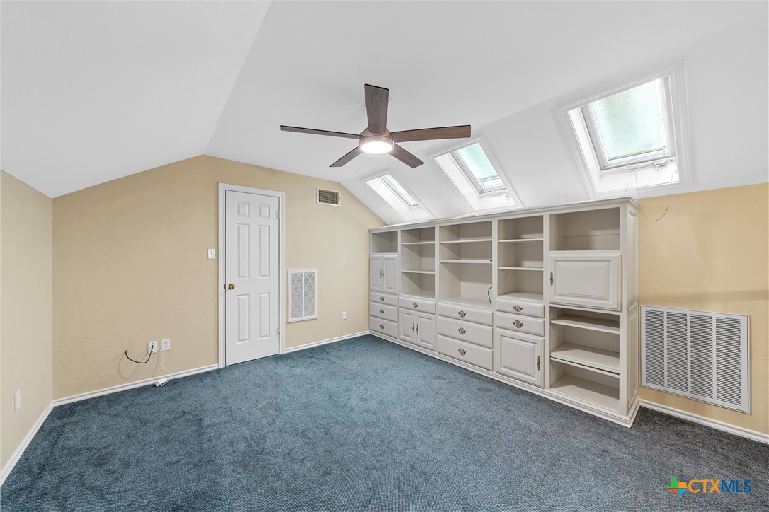 Woodway, Texas, 76712, United States, 5 Bedrooms Bedrooms, ,3 BathroomsBathrooms,Residential,For Sale,1988049