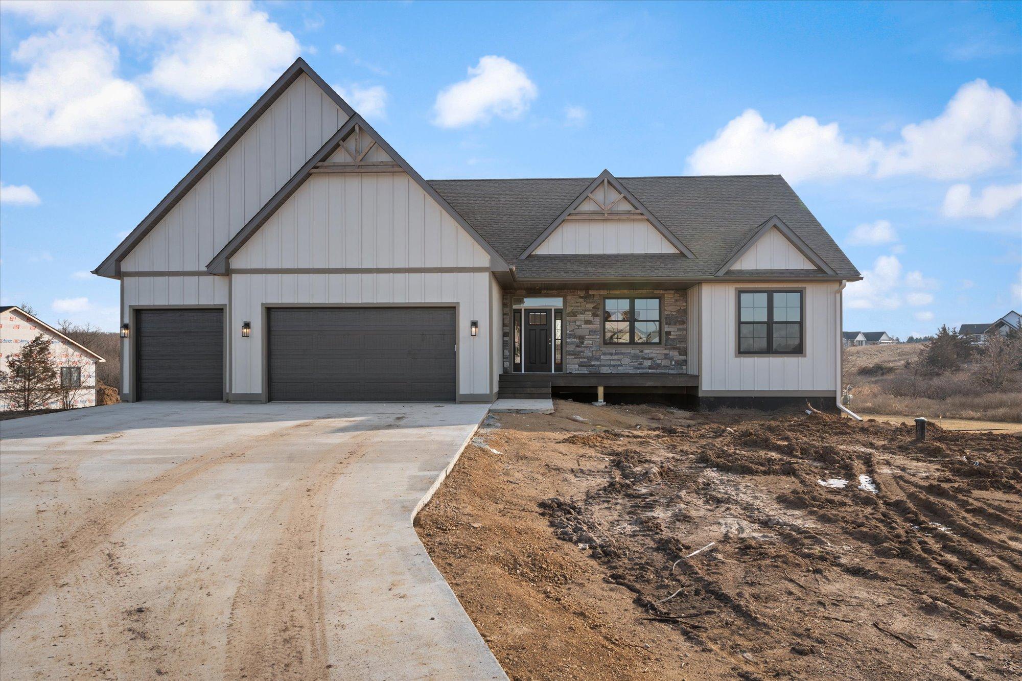 Hudson, Wisconsin, 54016, United States, 3 Bedrooms Bedrooms, ,2 BathroomsBathrooms,Residential,For Sale,1856369