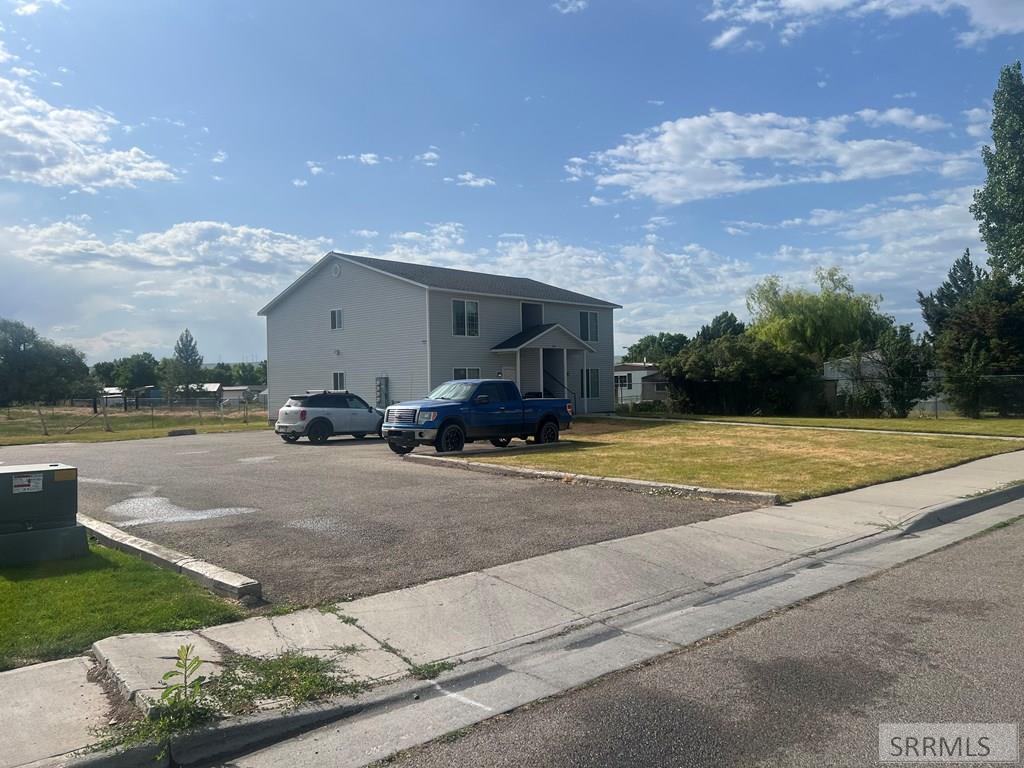 IDAHO FALLS, Idaho, 83401, United States, 8 Bedrooms Bedrooms, ,4 BathroomsBathrooms,Residential,For Sale,1927725