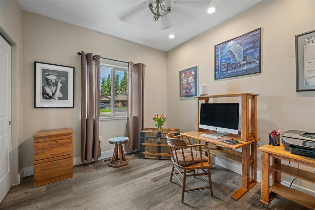 Kalispell, Montana, 59901, United States, 4 Bedrooms Bedrooms, ,3 BathroomsBathrooms,Residential,For Sale,1936978