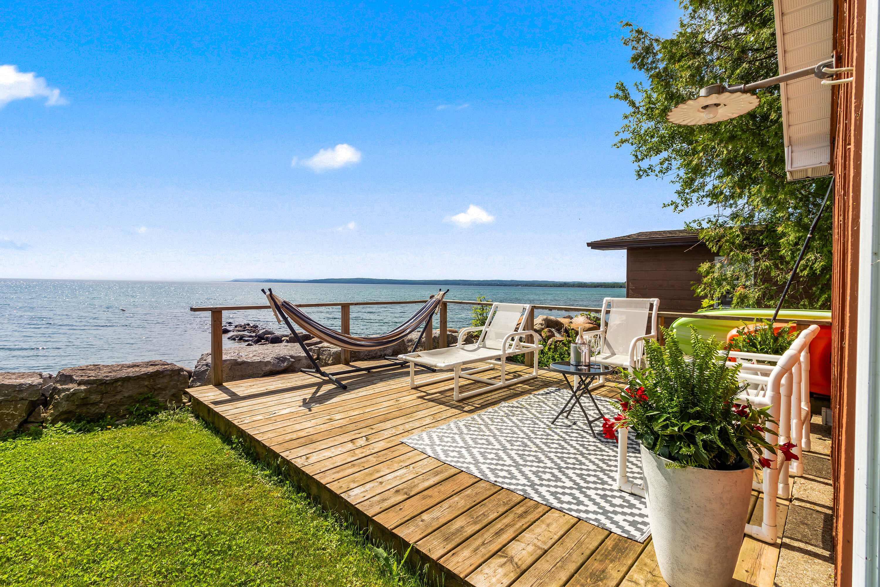  Year-Round Waterfront Cottage - 物件實景