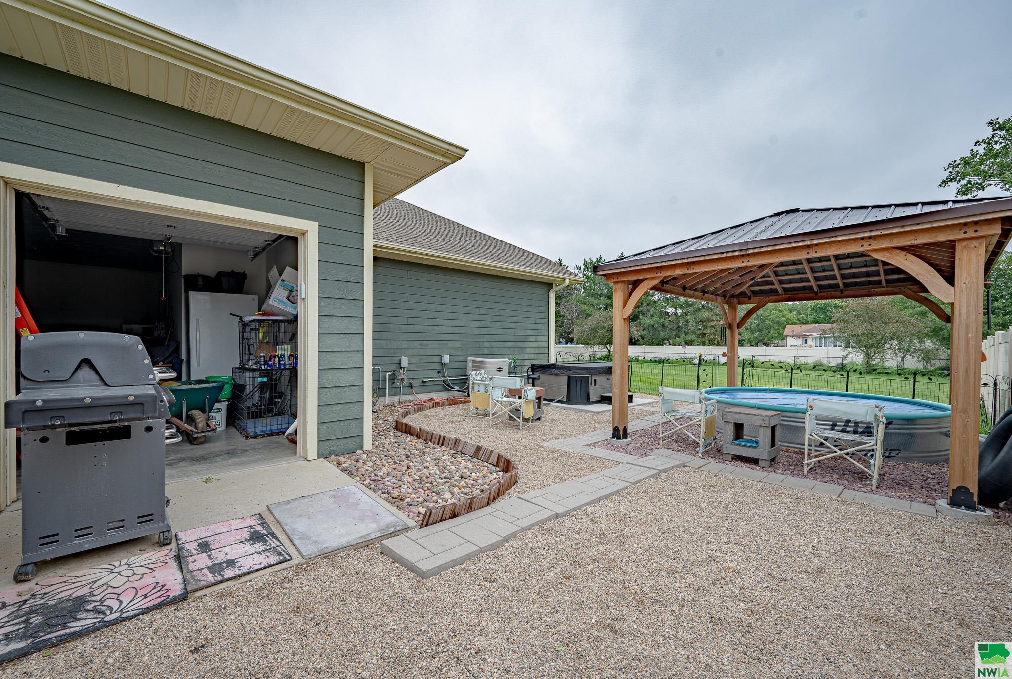 South Sioux City, Nebraska, 68776, United States, 4 Bedrooms Bedrooms, ,3 BathroomsBathrooms,Residential,For Sale,1973748