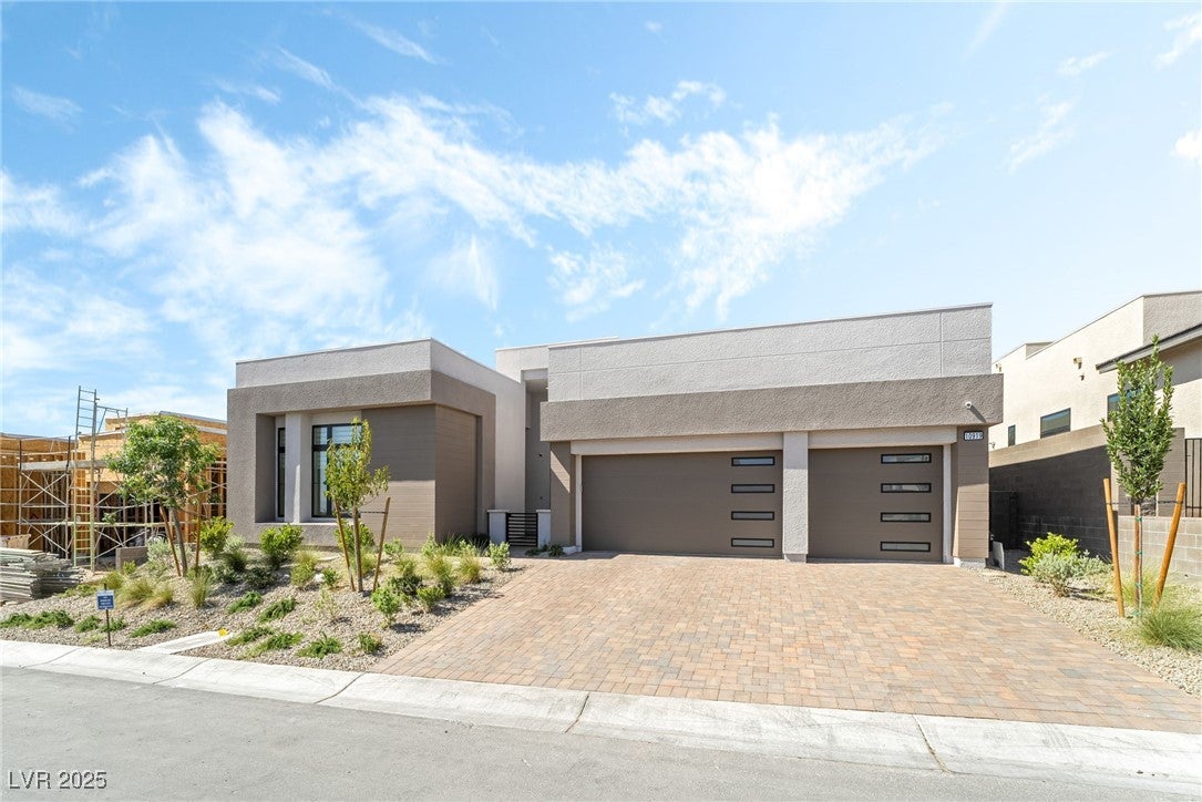 Las Vegas, Nevada, 89135, United States, 4 Bedrooms Bedrooms, ,5 BathroomsBathrooms,Residential,For Sale,1974959