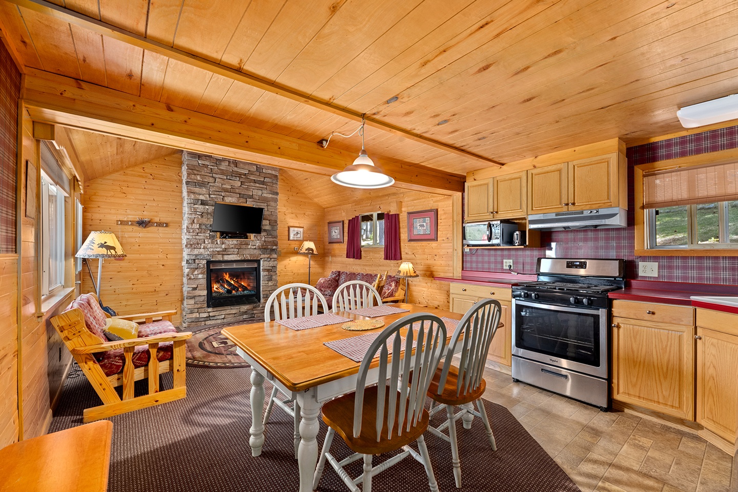 Manitowish Waters, Wisconsin, 54545, United States, 3 Bedrooms Bedrooms, ,4 BathroomsBathrooms,Residential,For Sale,1823646