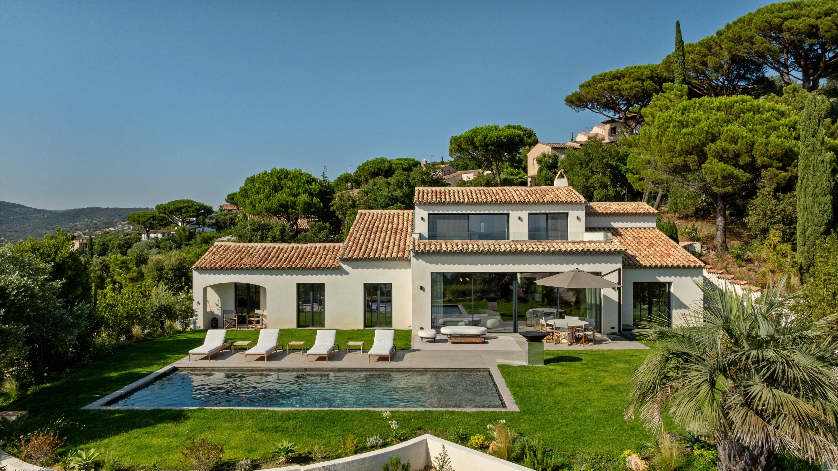  Sainte Maxime contemporary villa for sale with sea views, heated swimming pool … - 物件實景