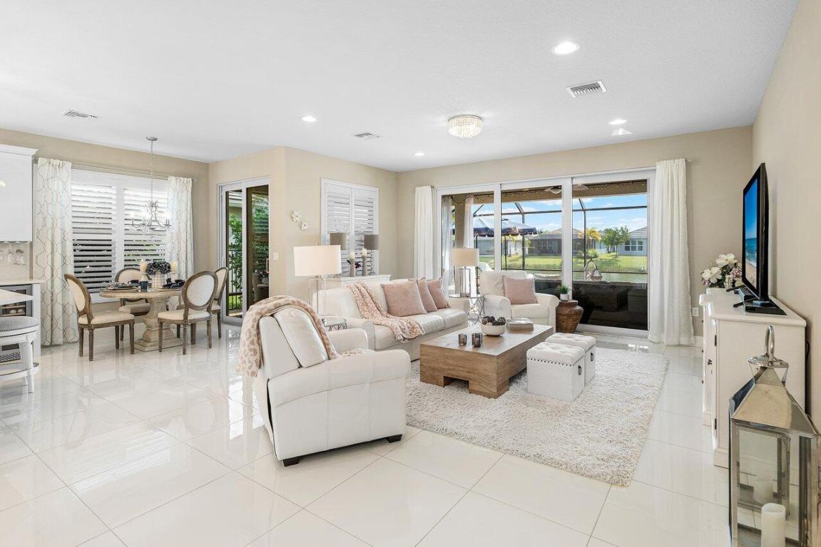 Port St Lucie, Florida, 34987, United States, 4 Bedrooms Bedrooms, ,3 BathroomsBathrooms,Residential,For Sale,2005369