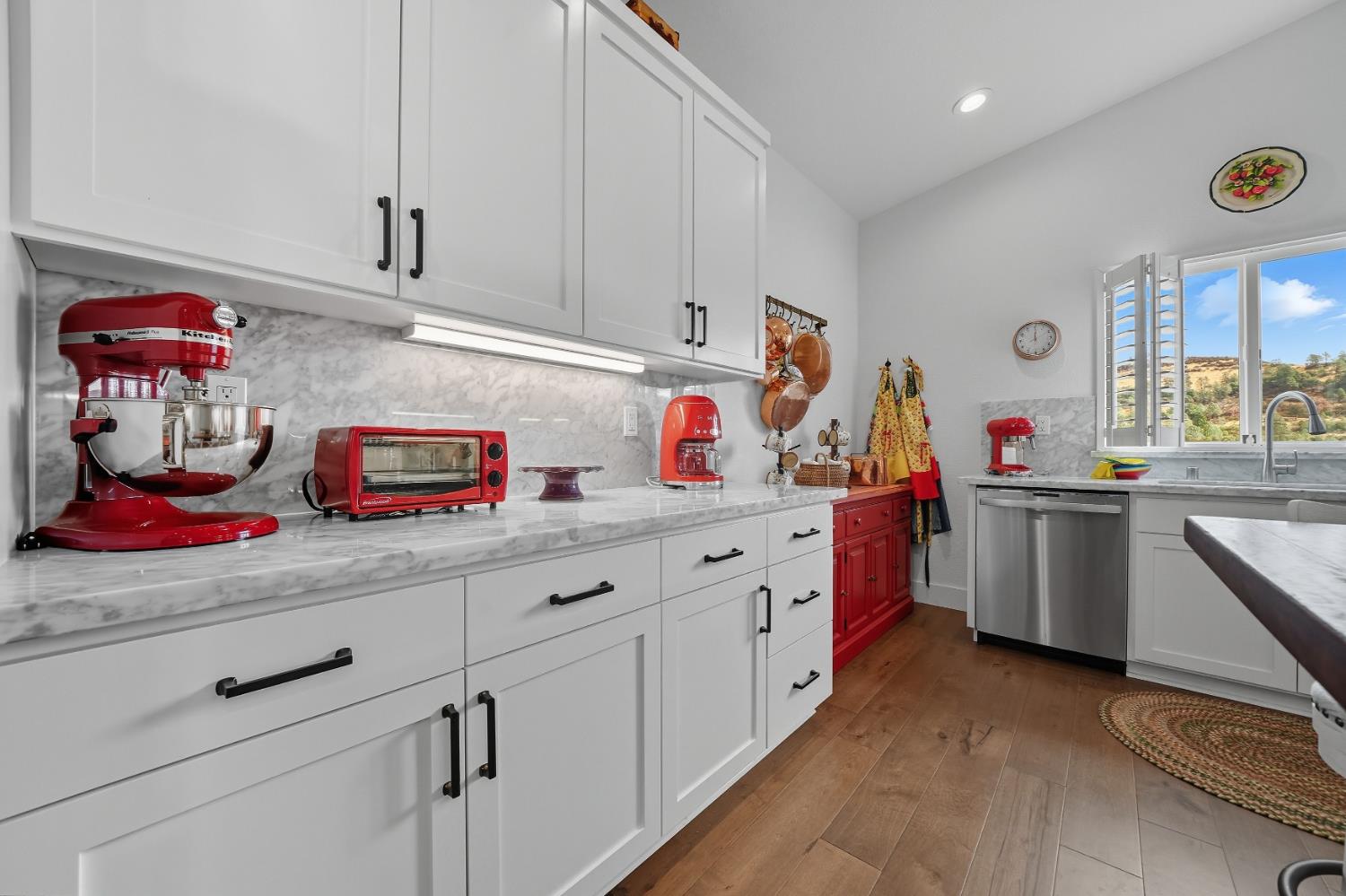 Mountain Ranch, California, 95246, United States, 4 Bedrooms Bedrooms, ,3 BathroomsBathrooms,Residential,For Sale,2027098