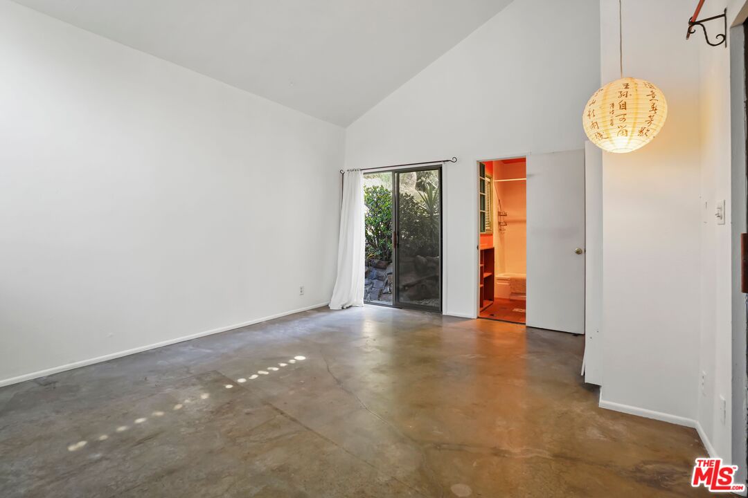 Malibu, California, 90265, United States, 3 Bedrooms Bedrooms, ,3 BathroomsBathrooms,Residential,For Sale,1859463