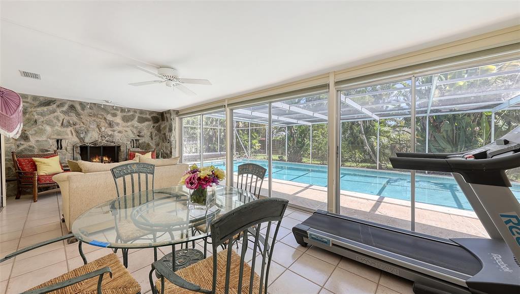 Sarasota, Florida, 34234, United States, 2 Bedrooms Bedrooms, ,2 BathroomsBathrooms,Residential,For Sale,1875494