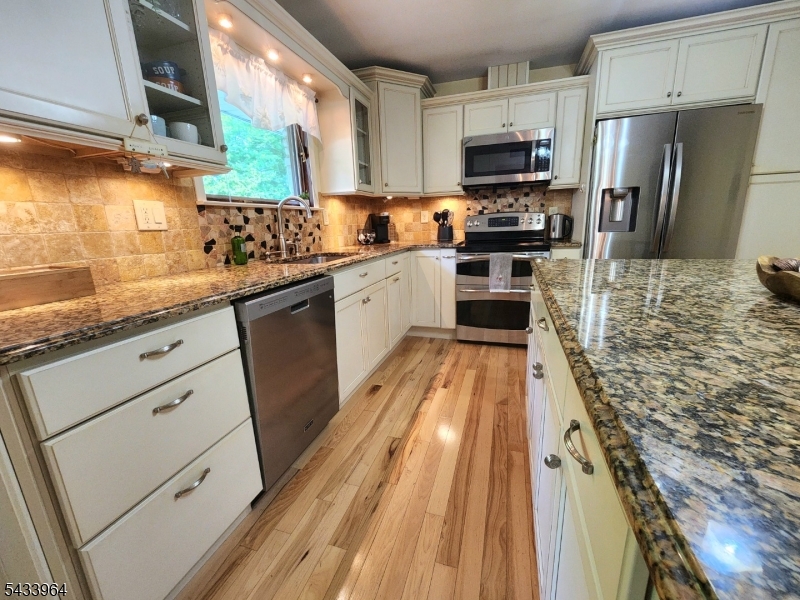 Montville Twp., New Jersey, 07082-1432, United States, 5 Bedrooms Bedrooms, ,3 BathroomsBathrooms,Residential,For Sale,2048009
