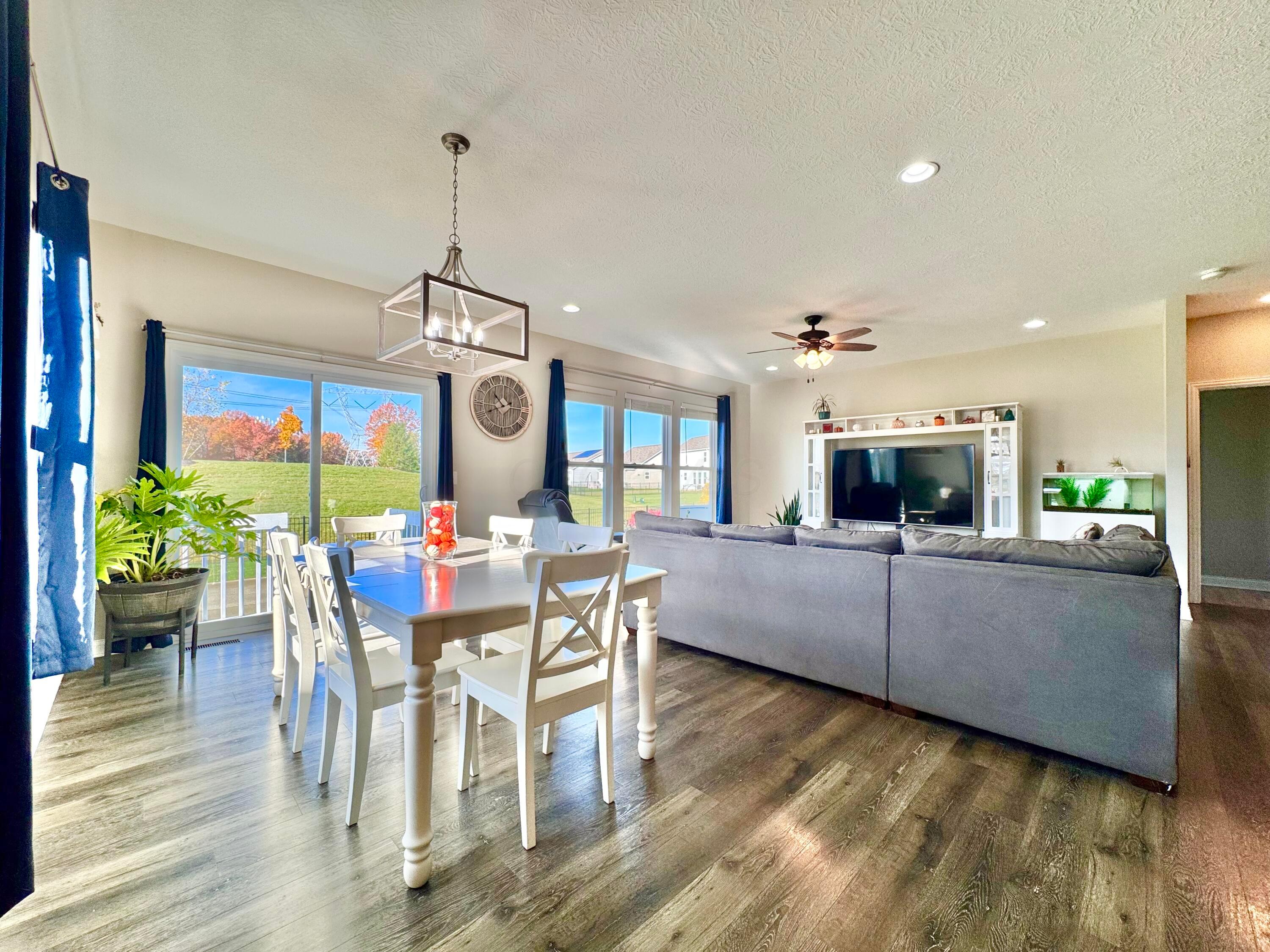 Powell, Ohio, 43065, United States, 3 Bedrooms Bedrooms, ,2 BathroomsBathrooms,Residential,For Sale,1989731