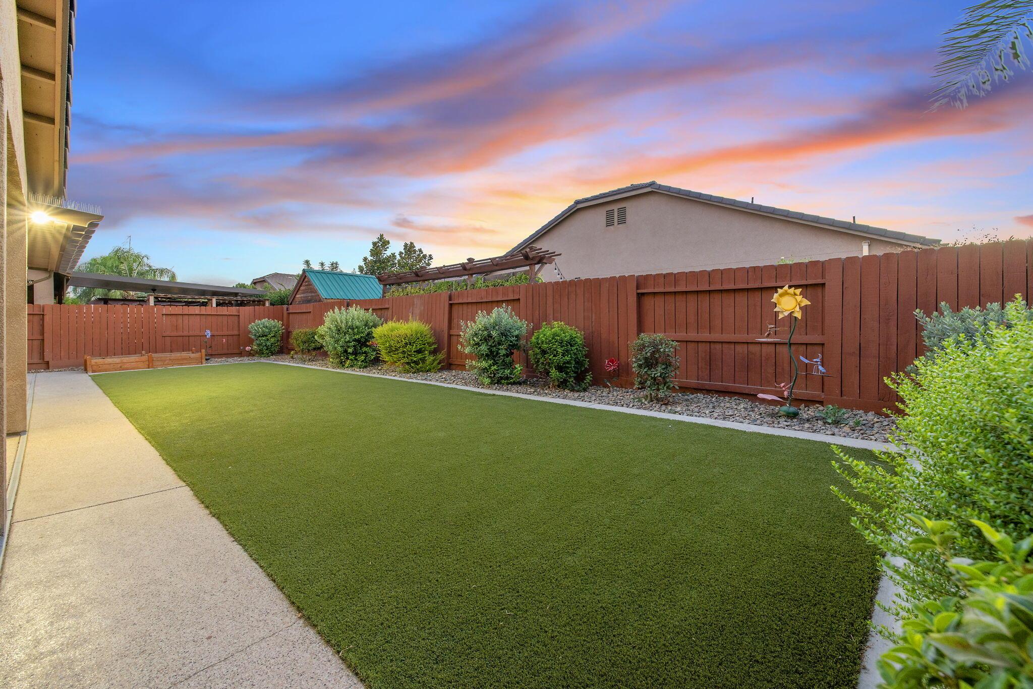 Visalia, California, 93277, United States, 3 Bedrooms Bedrooms, ,2 BathroomsBathrooms,Residential,For Sale,1937034