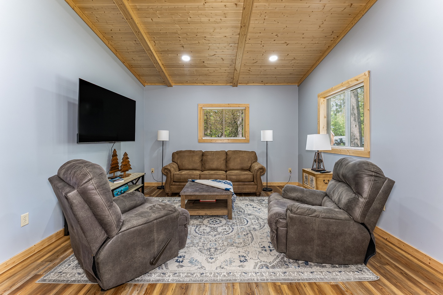 Oma, Wisconsin, 54534, United States, 2 Bedrooms Bedrooms, ,1 BathroomBathrooms,Residential,For Sale,2048309