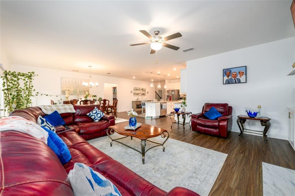Cumming, Georgia, 30028, United States, 4 Bedrooms Bedrooms, ,3 BathroomsBathrooms,Residential,For Sale,1840509