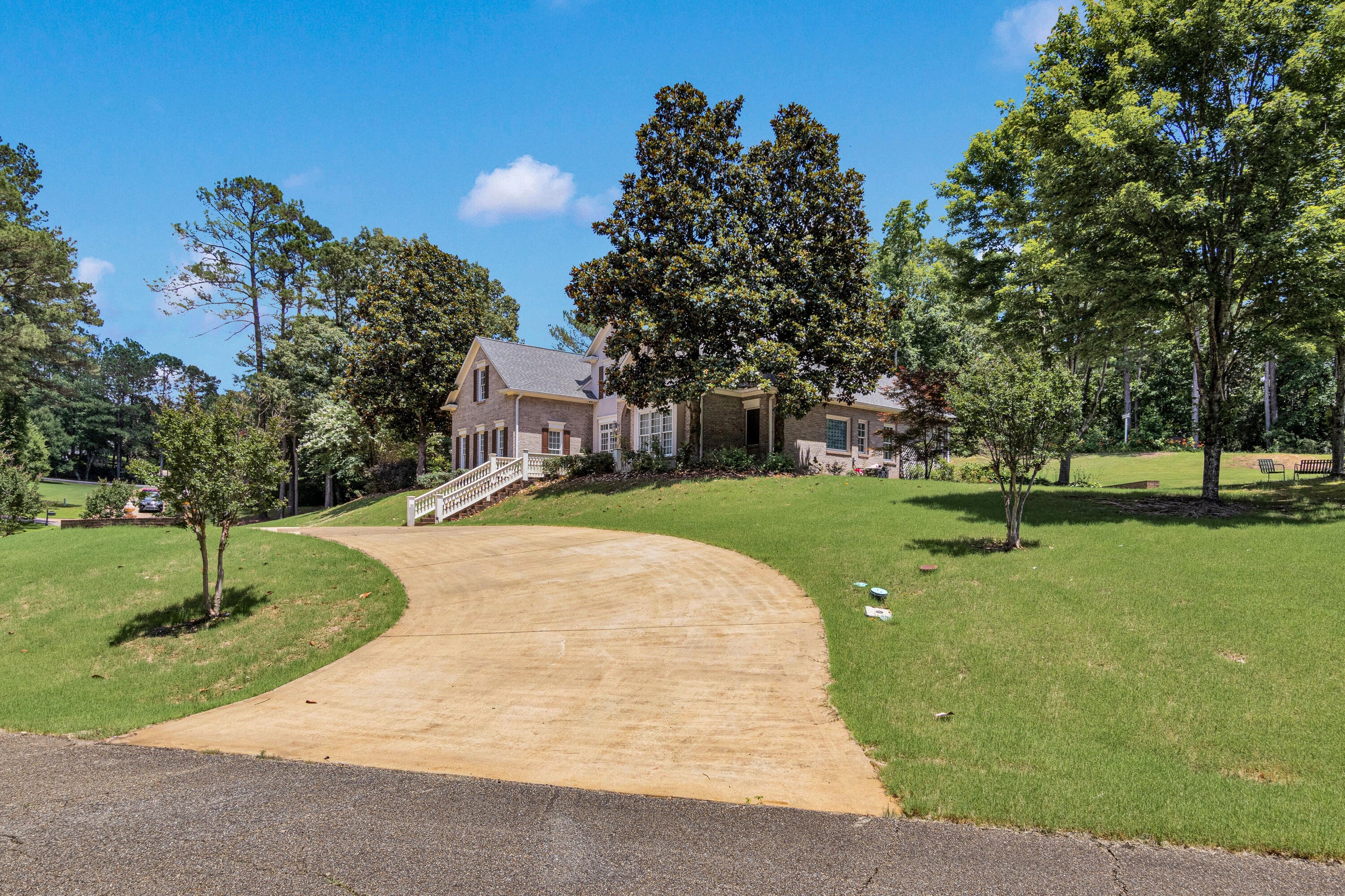 Fulton, Mississippi, 38843, United States, 4 Bedrooms Bedrooms, ,4 BathroomsBathrooms,Residential,For Sale,1976372