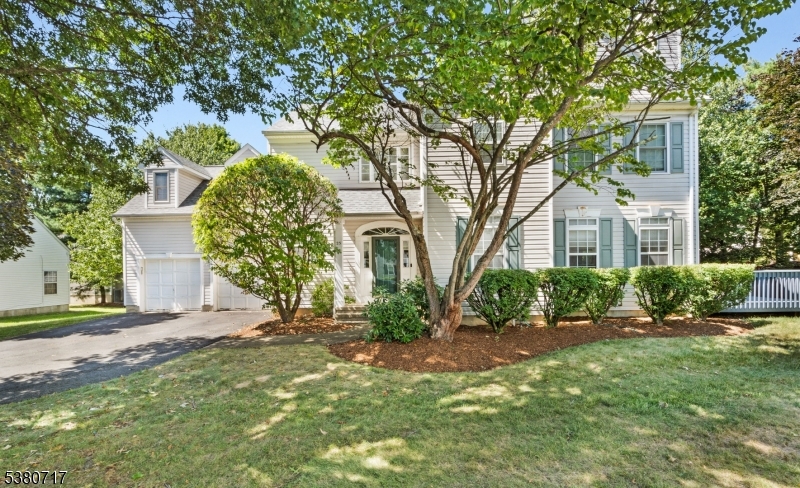 Bernards Twp., New Jersey, 07920, United States, 5 Bedrooms Bedrooms, ,4 BathroomsBathrooms,Residential,For Sale,1933609