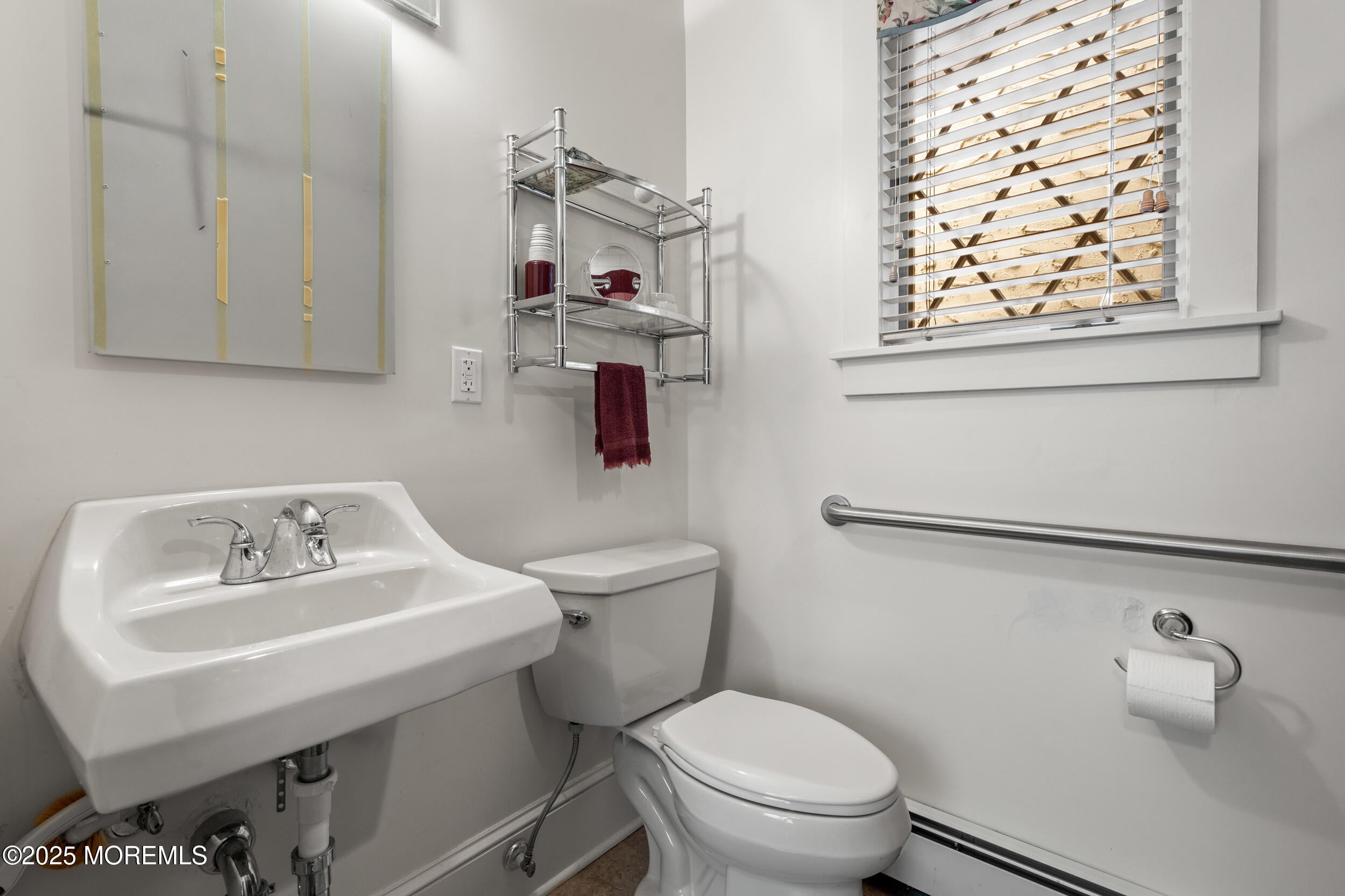 Allenhurst, New Jersey, 07711, United States, 6 Bedrooms Bedrooms, ,4 BathroomsBathrooms,Residential,For Sale,1977688