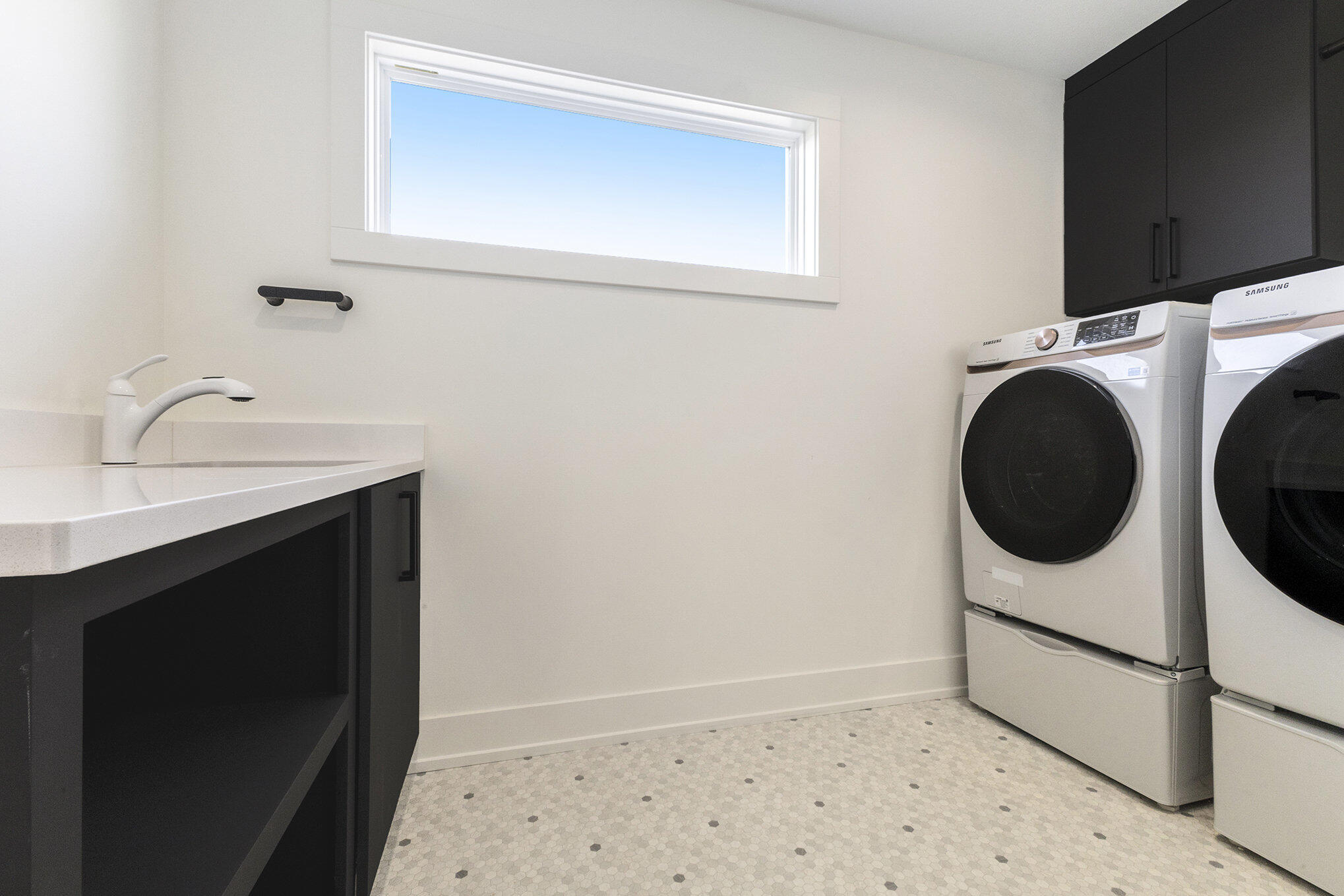 Allendale, Michigan, 49401, United States, 5 Bedrooms Bedrooms, ,4 BathroomsBathrooms,Residential,For Sale,1960697