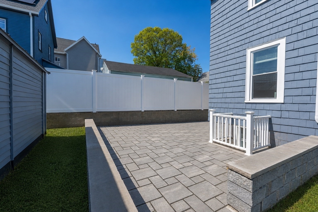 Everett, Massachusetts, 02149, United States, 3 Bedrooms Bedrooms, ,3 BathroomsBathrooms,Residential,For Sale,2048358