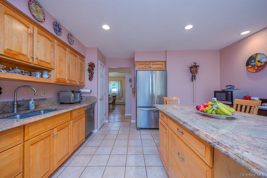 Stony Point, New York, 10980, United States, 5 Bedrooms Bedrooms, ,3 BathroomsBathrooms,Residential,For Sale,1918019
