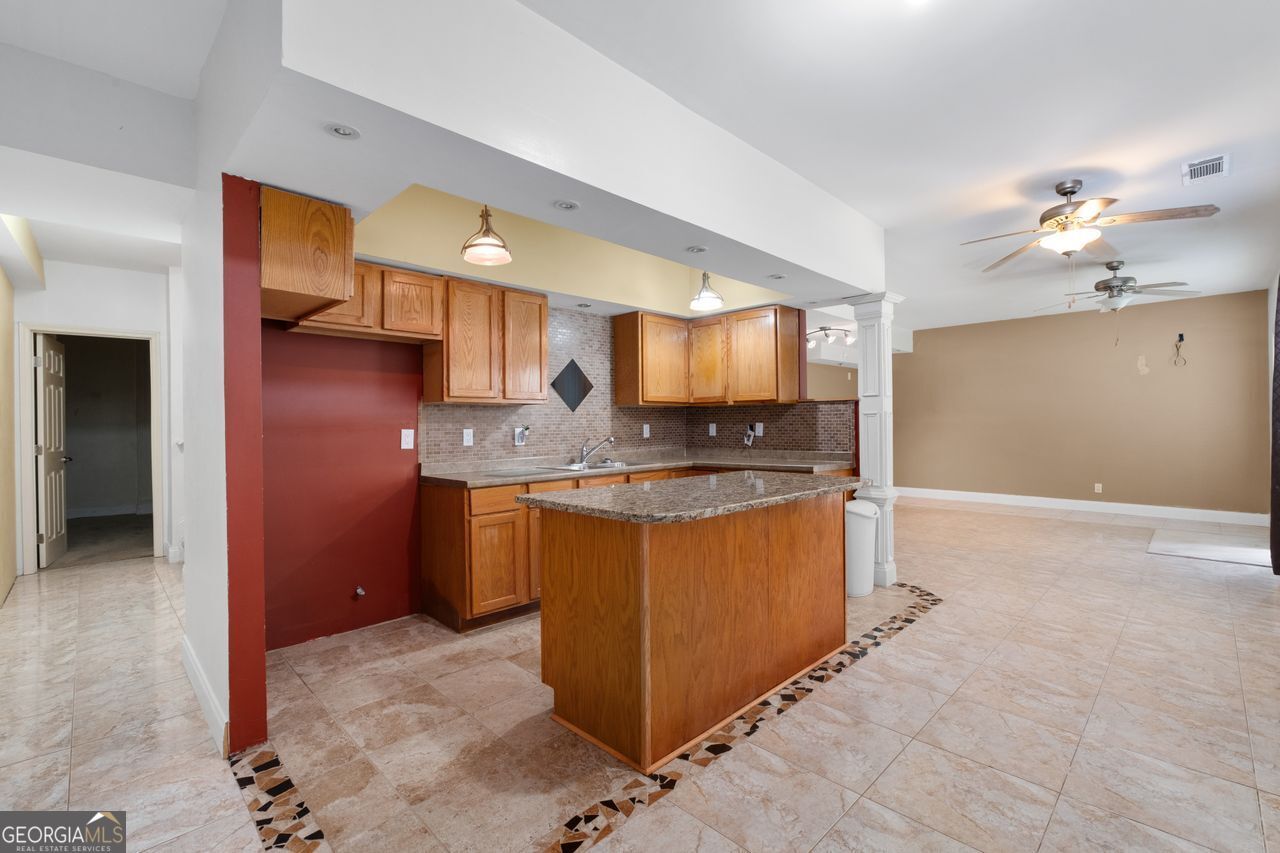 Stonecrest, Georgia, 30038, United States, 5 Bedrooms Bedrooms, ,4 BathroomsBathrooms,Residential,For Sale,1907075