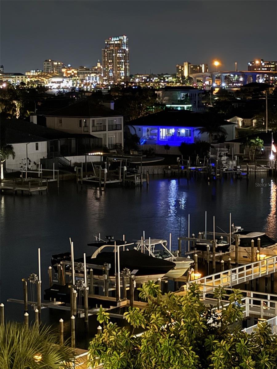 CLEARWATER BEACH, Florida, 33767, United States, 2 Bedrooms Bedrooms, ,2 BathroomsBathrooms,Residential,For Sale,1998949