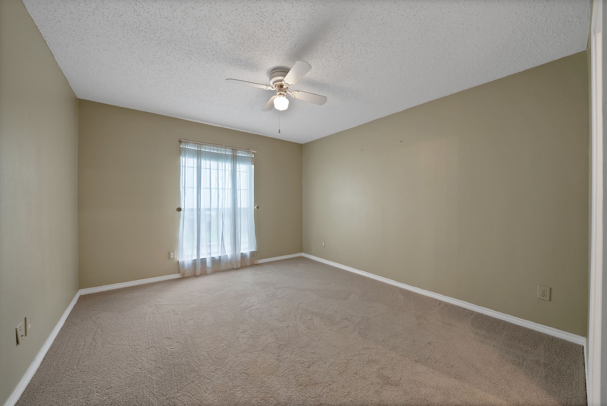  2129 Brentcove Drive, Grapevine, TX, 76051 - 物件實景
