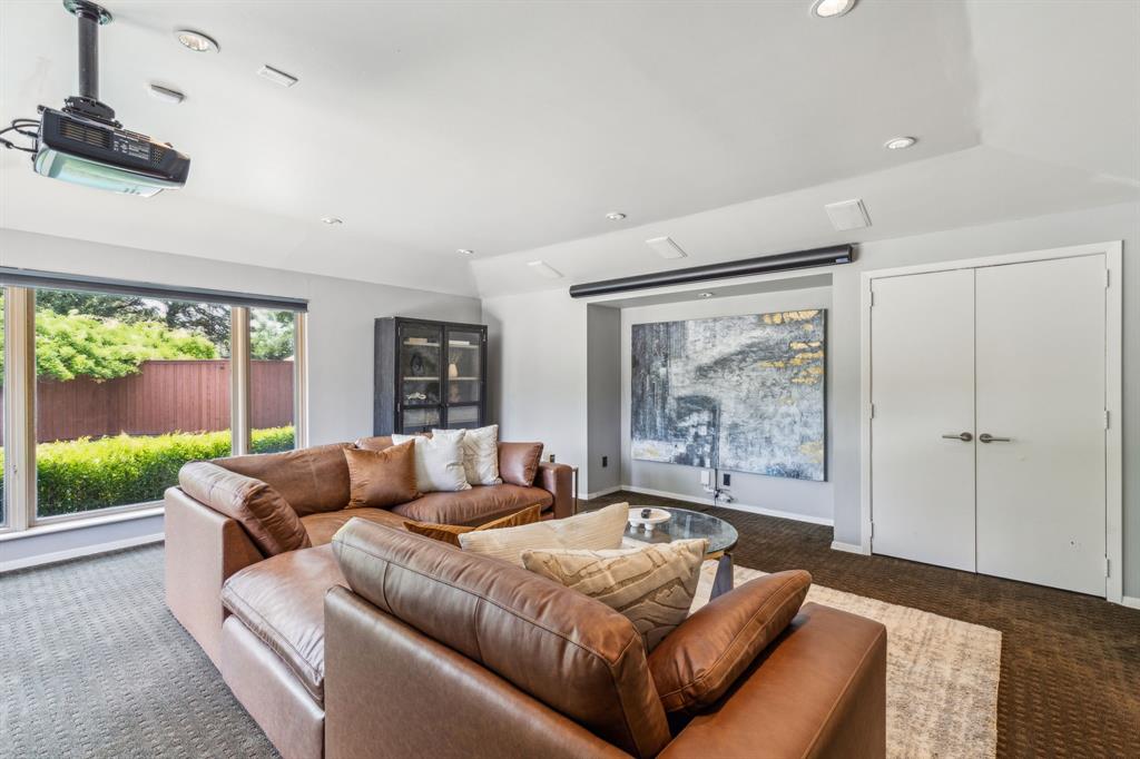 Dallas, Texas, 75229, United States, 5 Bedrooms Bedrooms, ,7 BathroomsBathrooms,Residential,For Sale,1821144