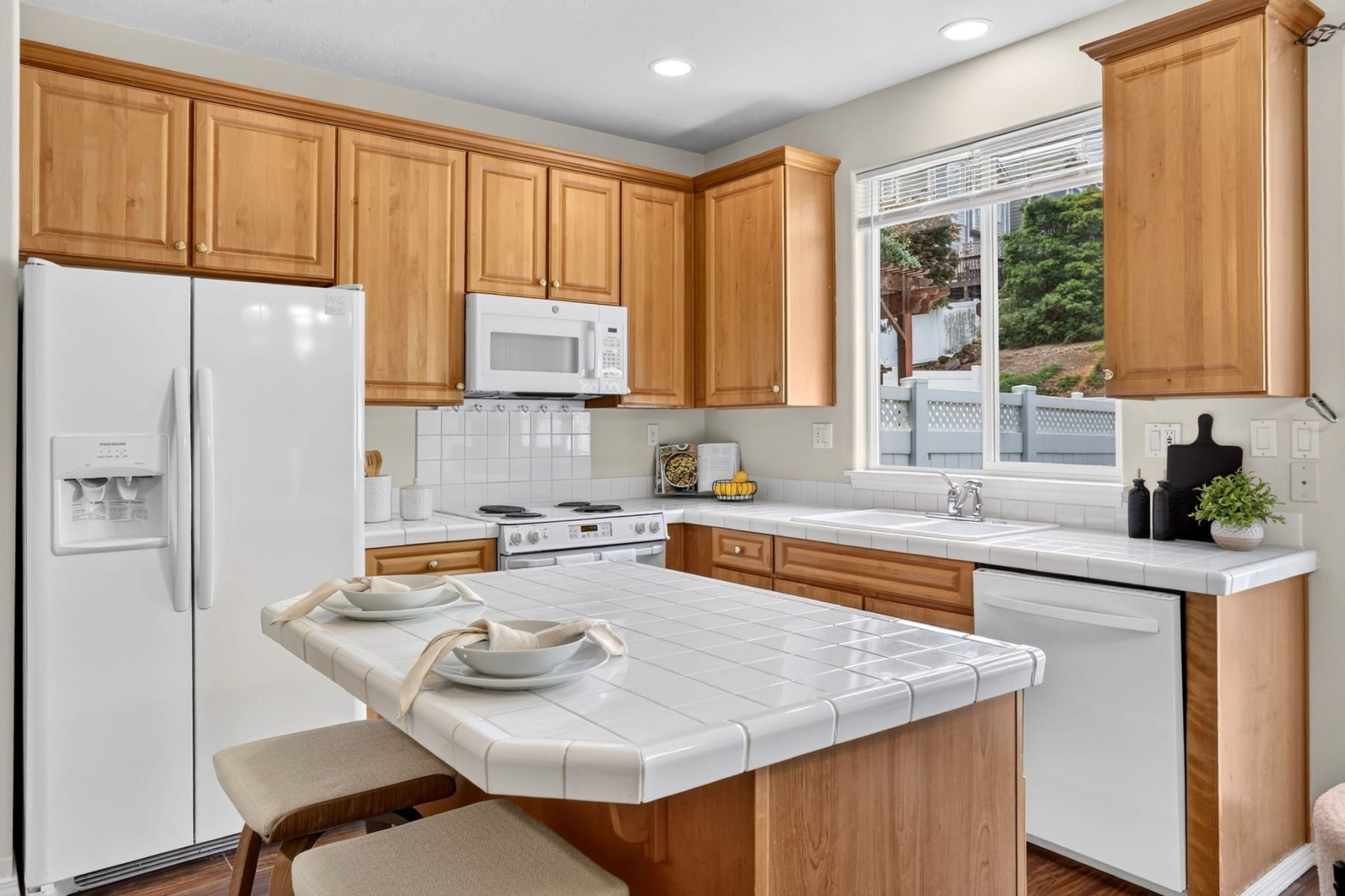  20452 HOODVIEW AVE West Linn, OR 97068 - 物件實景