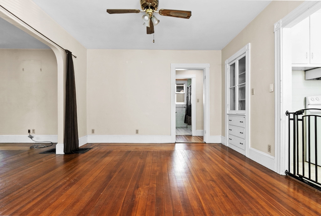 Lynn, Massachusetts, 01905, United States, 4 Bedrooms Bedrooms, ,2 BathroomsBathrooms,Residential,For Sale,1987655